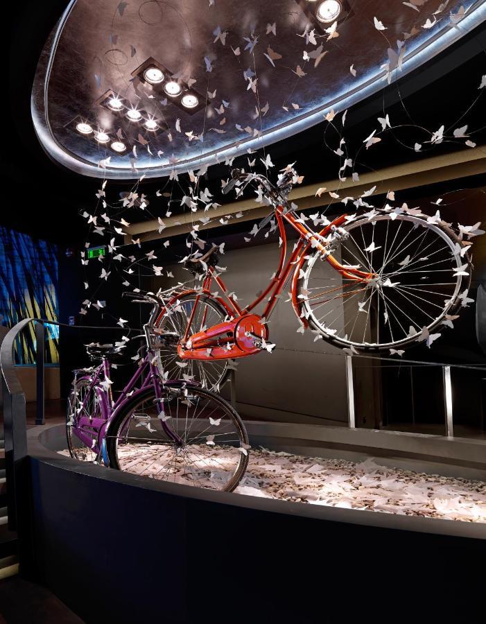 Radisson Blu Park Hotel Athens Luaran gambar Butterfly bicycle