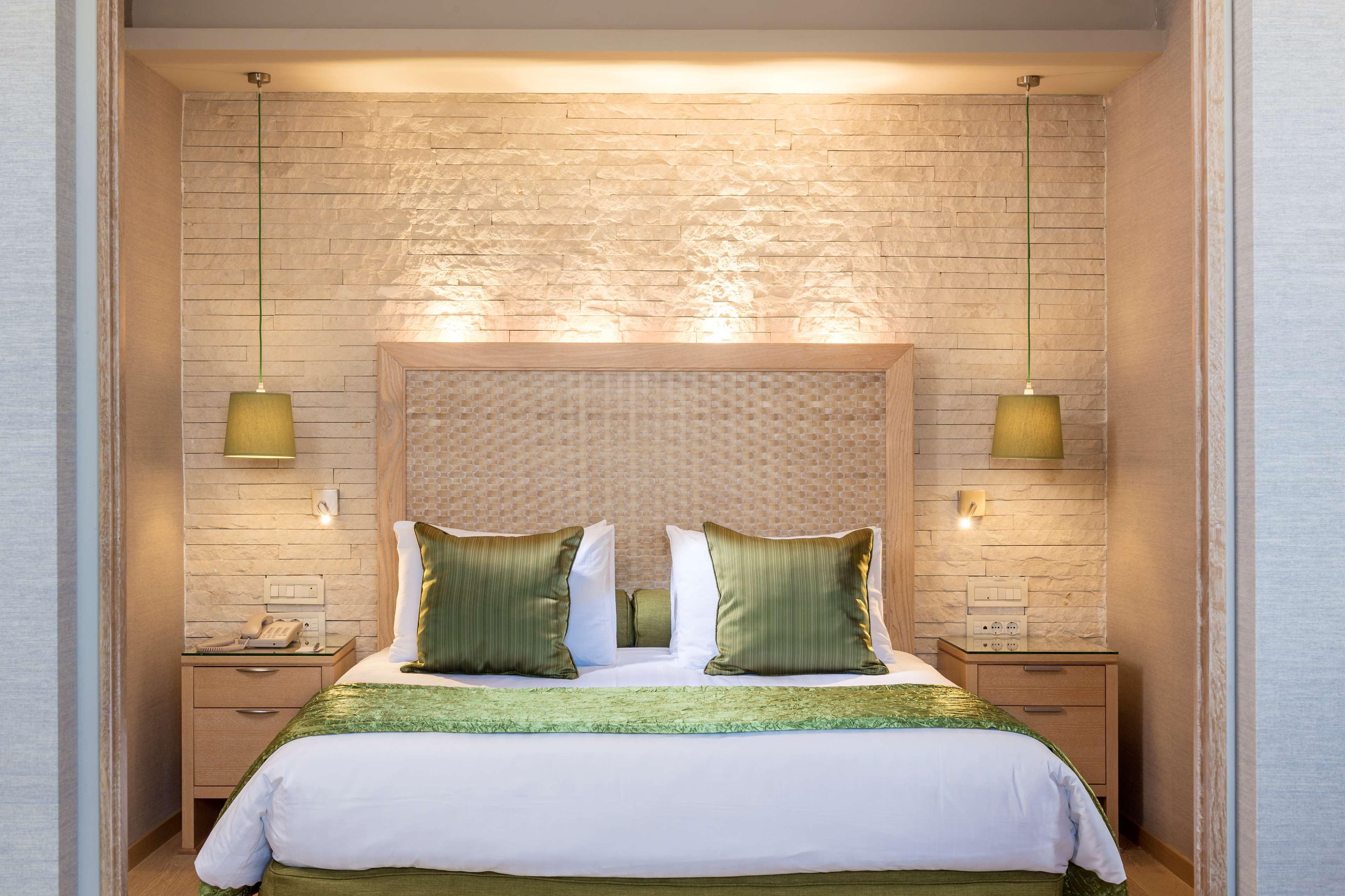 Radisson Blu Park Hotel Athens Luaran gambar A bedroom at the Taj Bengal