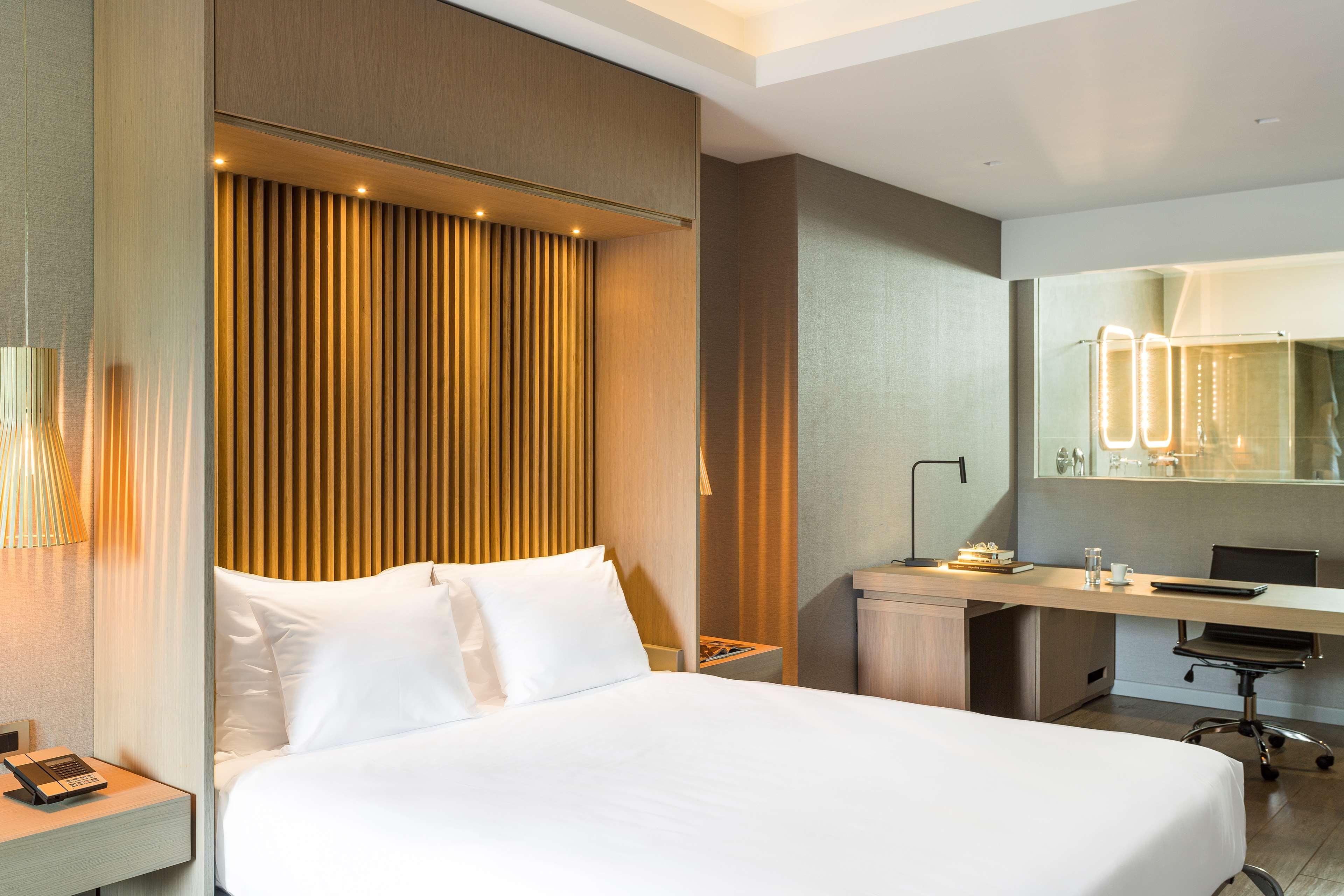Radisson Blu Park Hotel Athens Luaran gambar A room at the hotel