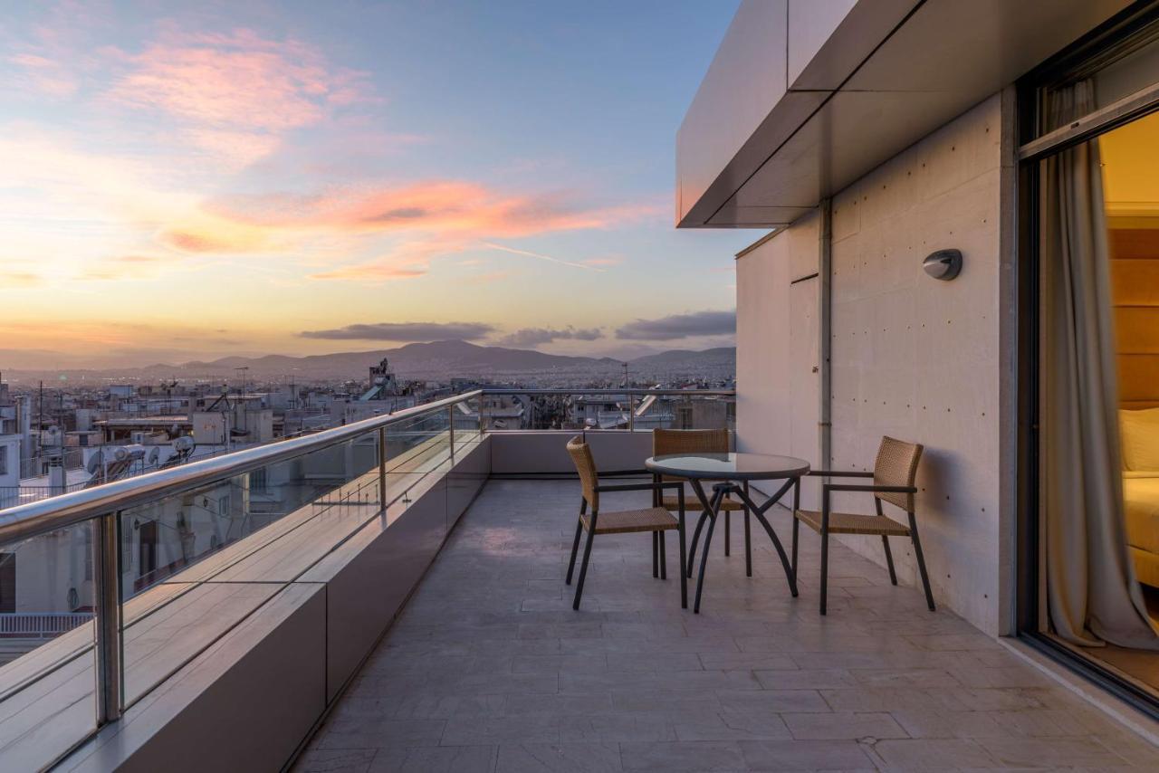 Radisson Blu Park Hotel Athens Luaran gambar A balcony in Athens, Greece